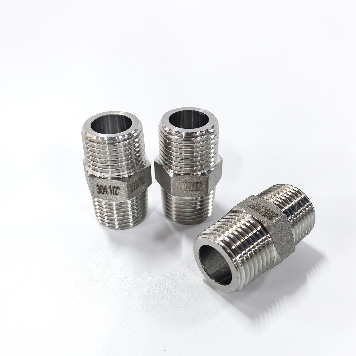 304 SS Hex Nipple, 1/2