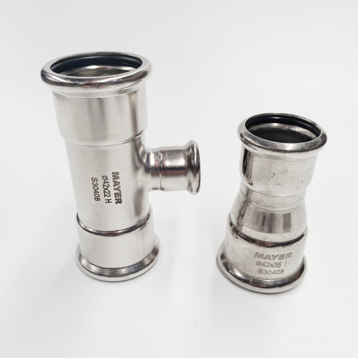 304/316L Stainless Steel Reducing Tee Coupling Factory Wholesale Stinaless Steel Pipe Fittings manufacturers