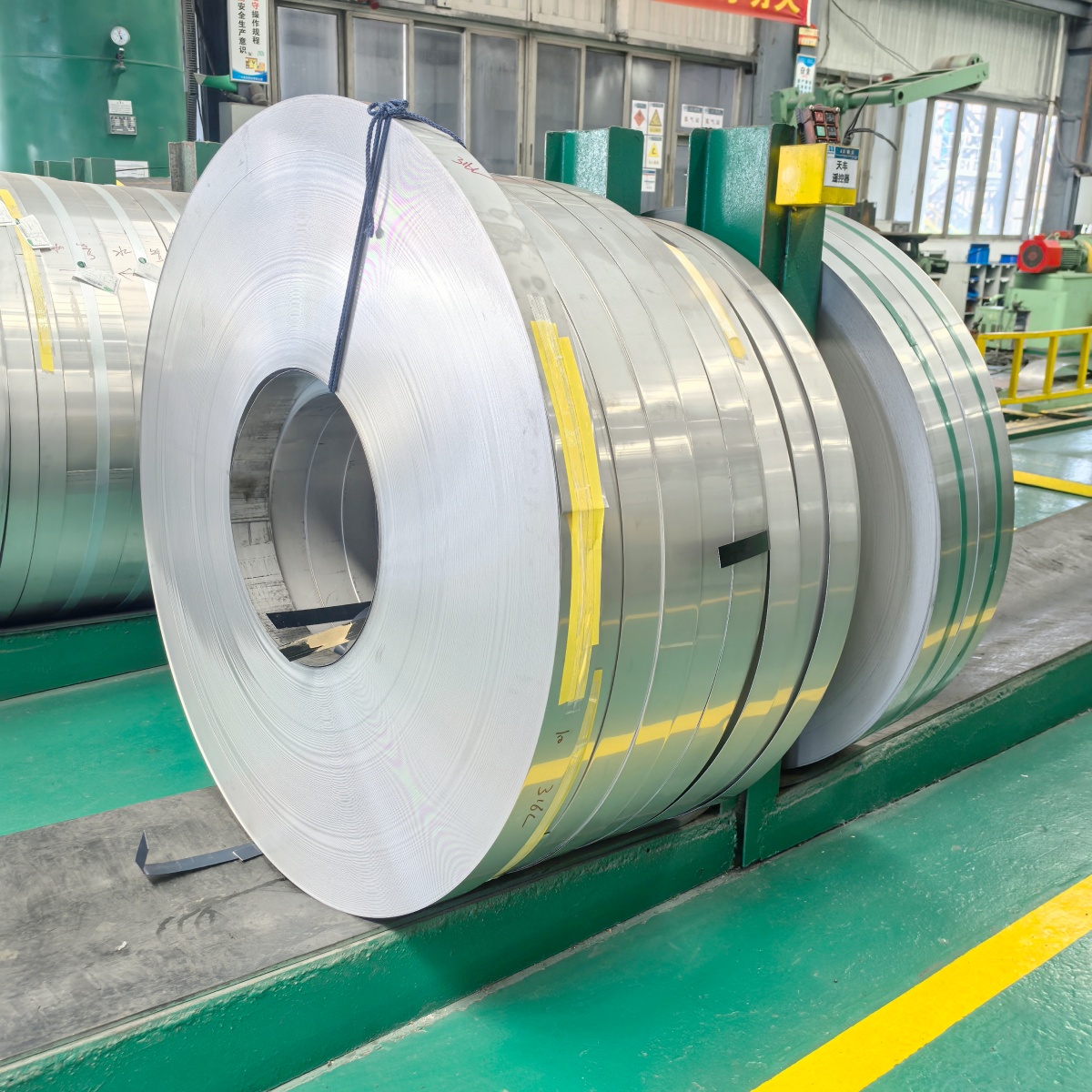 Premium 304 Stainless Steel Coil - Rust Proof, Precision Cut for Wholesale Buyers